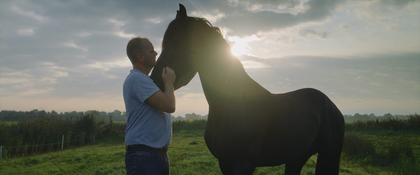 film_still_horses1_1680x700